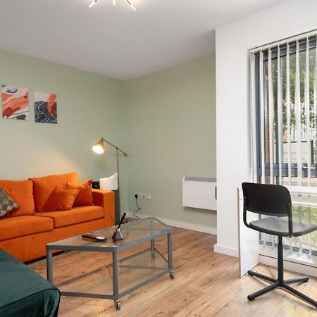 Апартаменти Free Parking - Immaculate 1Bd Flat - Salford Quays Манчестер Екстер'єр фото